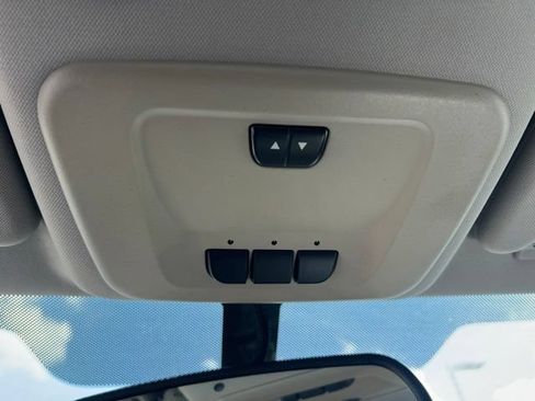 Used 2013 Chevrolet Impala LTZ FWD image 19