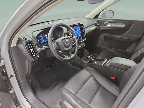 New 2025 Volvo XC40 B5 Core w/ Protection Package Premier AWD/4WD image 10