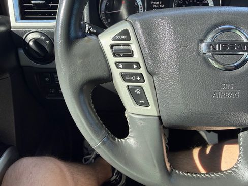 Used 2017 Nissan Titan PRO-4X AWD/4WD image 28