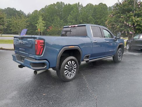 Used 2025 GMC Sierra 2500 Denali Ultimate AWD/4WD image 4