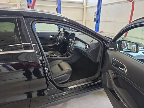 Used 2017 Mercedes-Benz GLA 250 4MATIC image 28