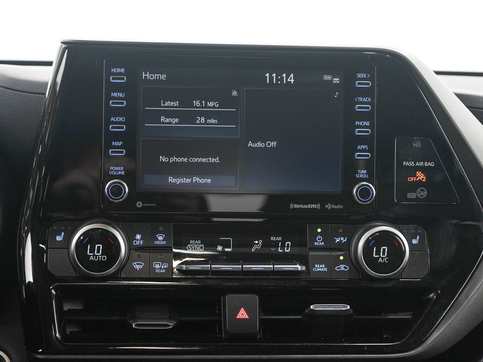Used 2020 Toyota Highlander XLE AWD/4WD image 19