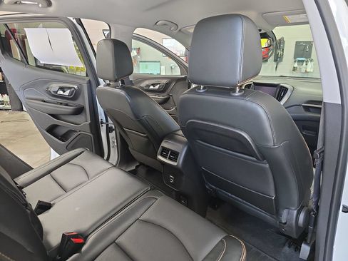 Certified 2024 GMC Terrain AT4 w/ Infotainment Package II AWD/4WD image 11