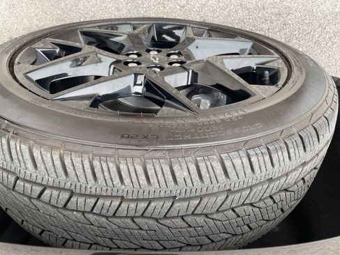 Used 2025 Chevrolet Traverse RS w/ LPO, Floor Liner Package AWD/4WD image 58