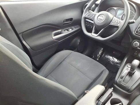 Used 2023 Nissan Kicks S image 9