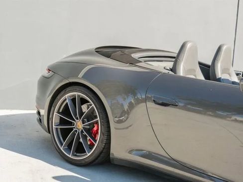 Used 2021 Porsche 911 Carrera S image 32