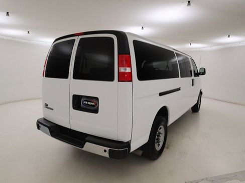 Used 2024 Chevrolet Express 3500 LT w/ LT Preferred Equipment Group image 3