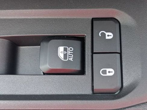 New 2026 Jeep Compass Latitude AWD/4WD image 32