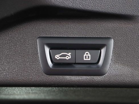 Used 2023 BMW X5 xDrive40i w/ Executive Package AWD/4WD image 30