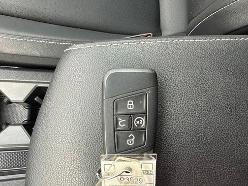 Used 2023 Volkswagen Tiguan SE R-Line AWD/4WD image 21