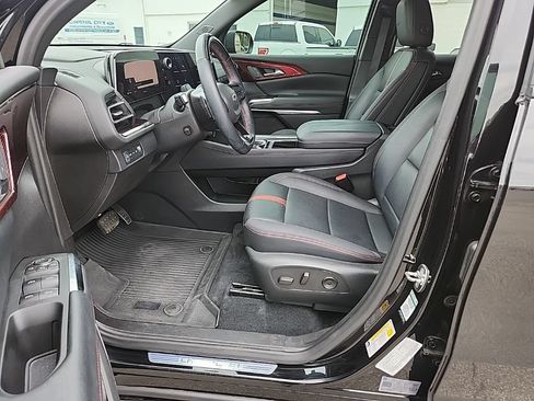Used 2024 Chevrolet Traverse RS AWD/4WD image 29