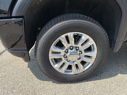 Used 2023 GMC Sierra 2500 Denali AWD/4WD image 10