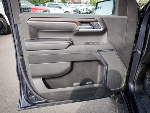 Used 2025 GMC Sierra 1500 SLT AWD/4WD image 15
