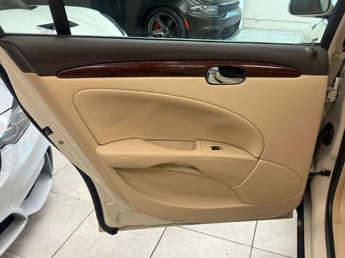 Used 2011 Buick Lucerne CX image 20