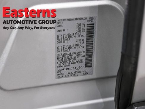 Used 2025 Nissan Pathfinder SV FWD image 35