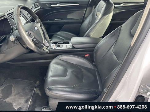 Used 2019 Ford Fusion Titanium image 18
