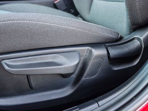 Used 2025 Kia K4 LXS image 22