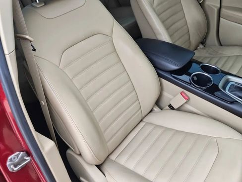 Used 2013 Ford Fusion SE FWD image 13