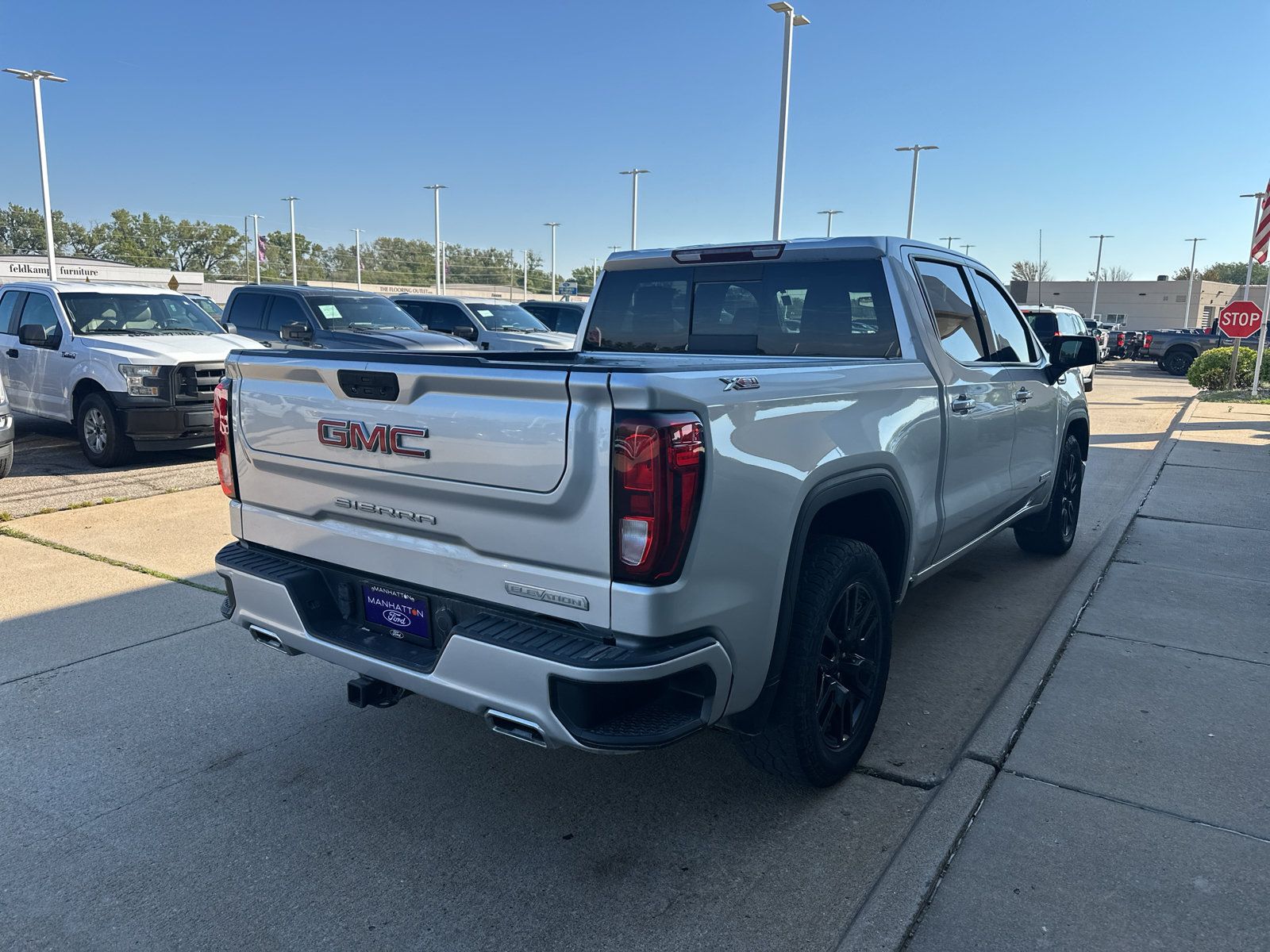 Used 2021 GMC Sierra 1500 Elevation w/ Preferred Package AWD/4WD image 11