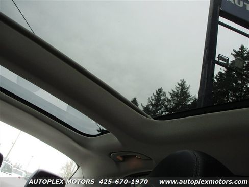 Used 2016 Mercedes-Benz C 300 4MATIC Sedan image 29