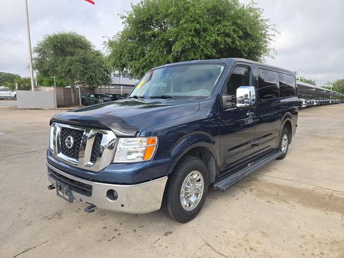Used 2016 Nissan NV 3500 SL image 6