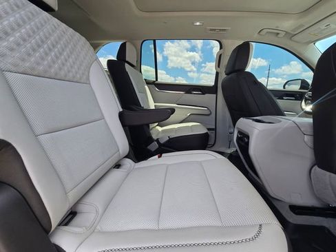 Used 2024 GMC Acadia Denali FWD image 16