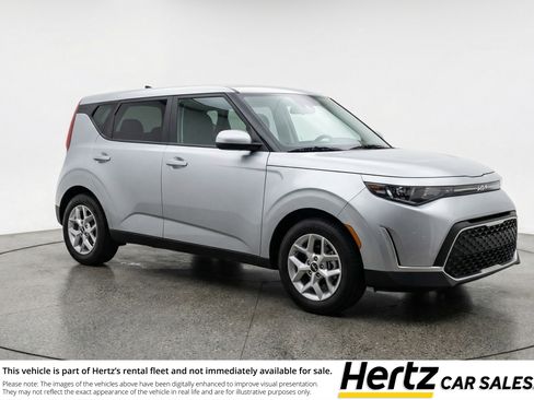 Used 2025 Kia Soul LX w/ LX Technology Package FWD image 1