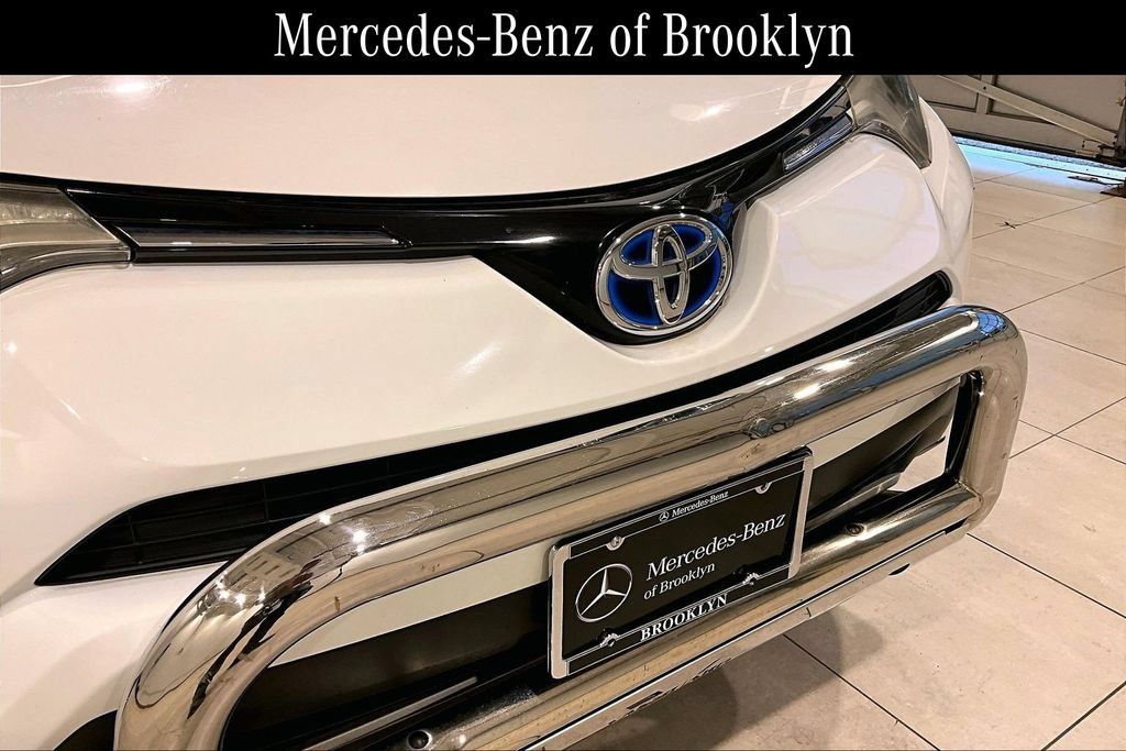 Used 2016 Toyota RAV4 XLE AWD/4WD image 30