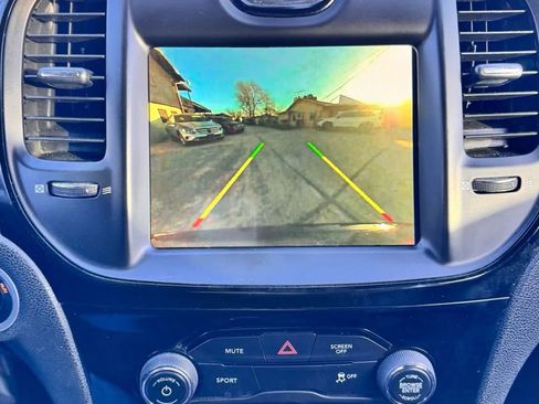 Used 2019 Chrysler 300 S image 14