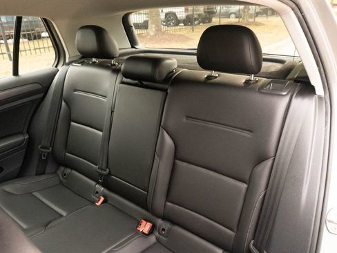 Used 2020 Volkswagen Golf 4-Door FWD image 14