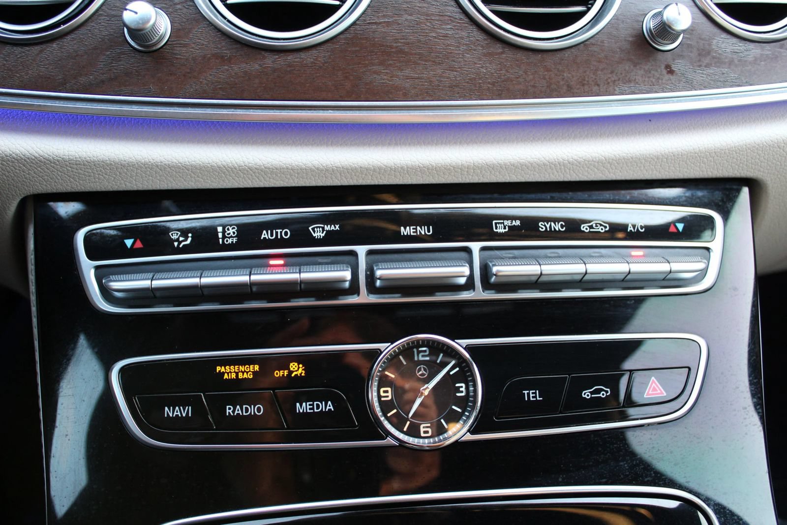 Used 2017 Mercedes-Benz E 300 image 18