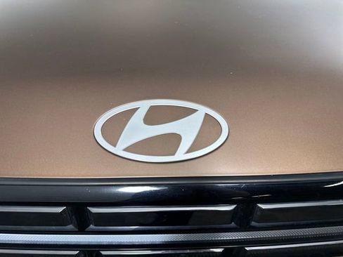 Used 2024 Hyundai Santa Fe Limited image 9