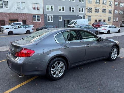 Used 2013 INFINITI G37 x w/ Premium Pkg image 4