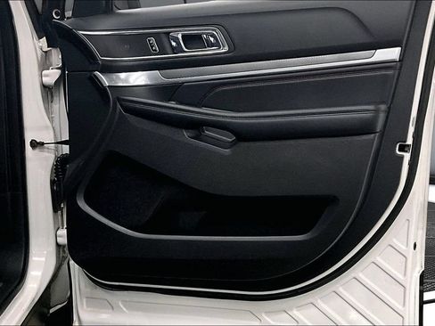 Used 2018 Ford Explorer Sport w/ Equipment Group 401A AWD/4WD image 29