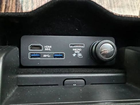 Used 2018 Land Rover Range Rover HSE image 37