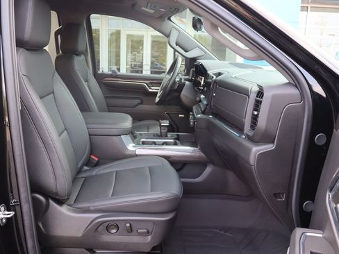 Used 2024 Chevrolet Silverado 1500 LTZ w/ Technology Package AWD/4WD image 21