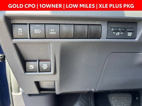 Used 2023 Toyota Sienna XLE w/ XLE Plus Package FWD image 20