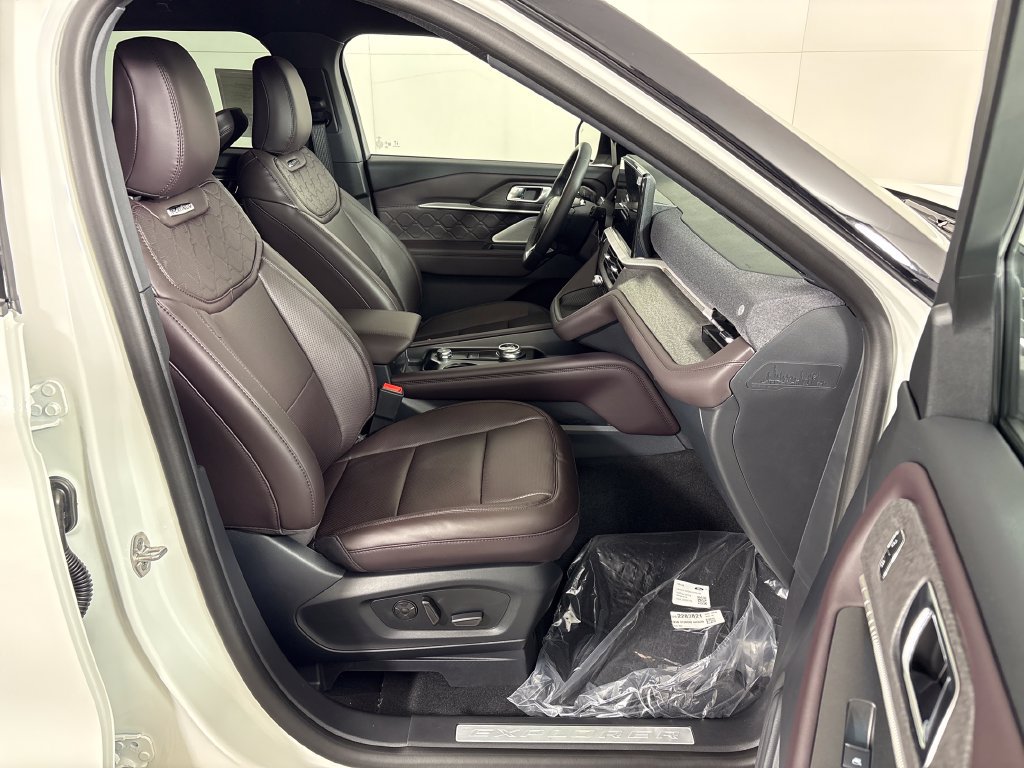 New 2027 Ford Explorer Platinum w/ 3.0L Ultimate Package RWD image 5