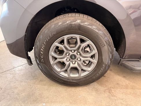 Used 2025 Ford Expedition Active AWD/4WD image 15