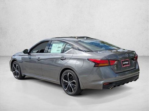New 2025 Nissan Altima 2.5 SR w/ SR Premium Package FWD image 8