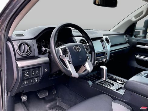 Used 2020 Toyota Tundra SR5 w/ TRD Off-Road Package AWD/4WD image 18