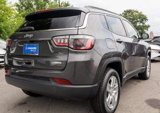 Used 2022 Jeep Compass Latitude w/ Convenience Group AWD/4WD image 6