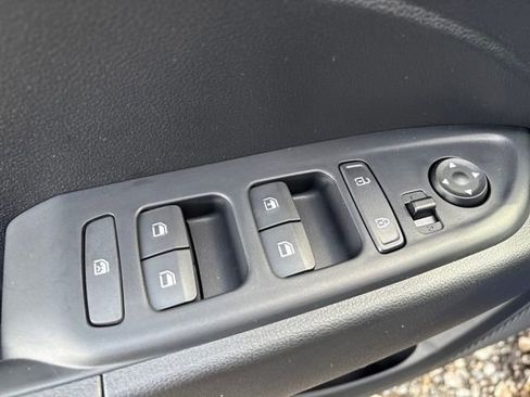 New 2026 Hyundai Venue SE FWD image 6