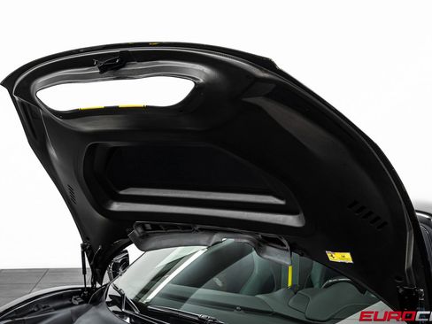 Used 2020 Ferrari 488 Pista Coupe image 10