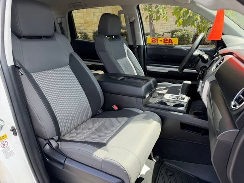 Used 2016 Toyota Tundra SR5 w/ SR5 Upgrade Package RWD image 18