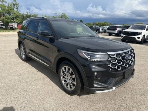 New 2025 Ford Explorer Platinum image 1