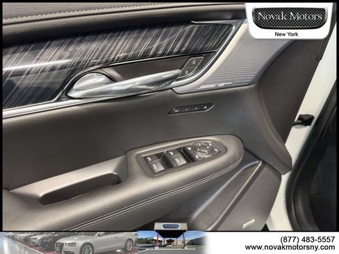 Used 2023 Cadillac XT6 Premium Luxury w/ Technology Package AWD/4WD image 14