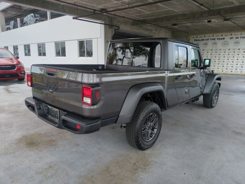 New 2026 Jeep Gladiator Sport image 5