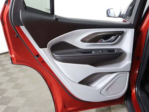 Used 2023 GMC Terrain SLE w/ Driver Convenience Package image 25