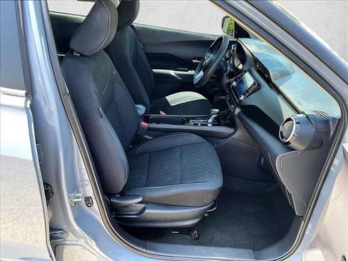 Used 2022 Nissan Kicks SV FWD image 9